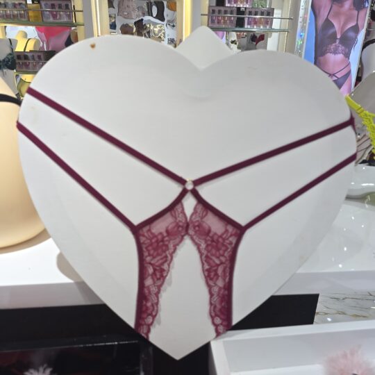 String dentelle entrejambe ouvert