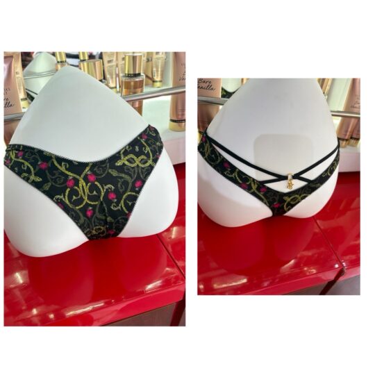 String multicolore médaille vs par l’arrière